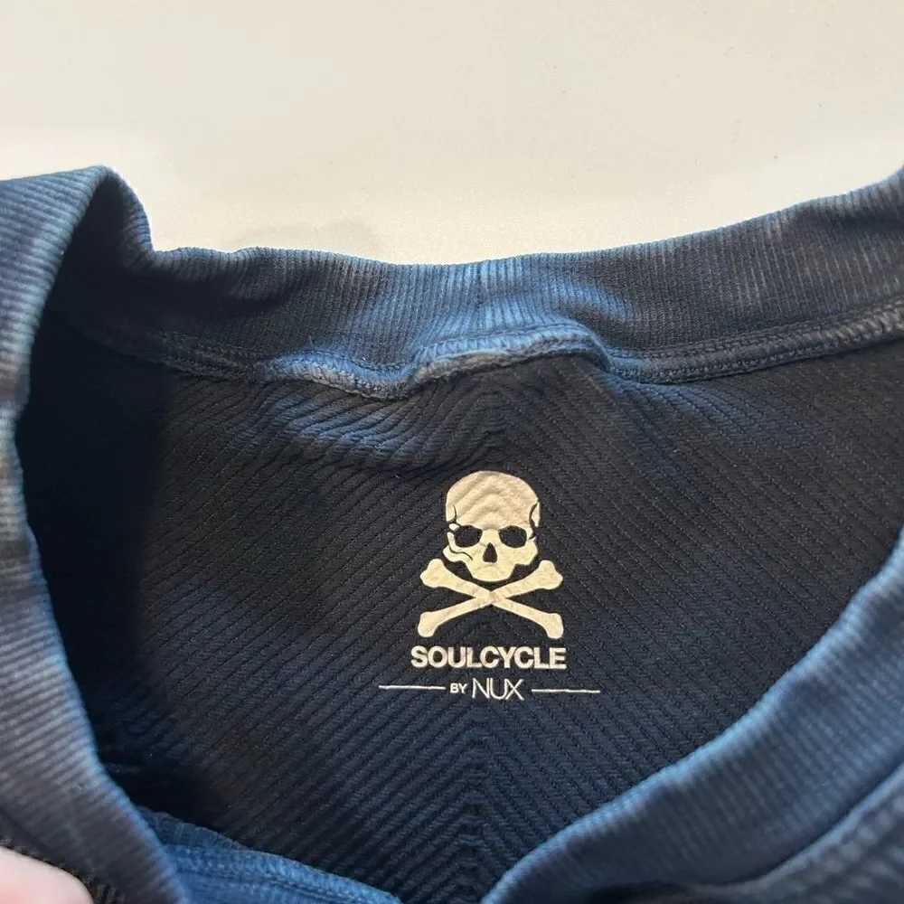 NUX crop top - Picture 2 of 3